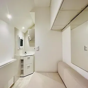 Le Petit Saint-louis Holiday home Paris