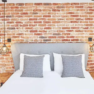 Host & - Golden Lion Apartment Whitby