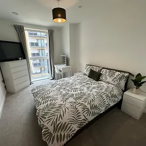 Cozy, Luxury Spacious In Shared Thamesmead (Greater London)