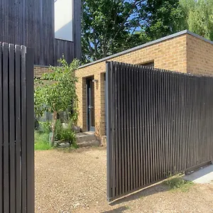 10 Garsington Mews London